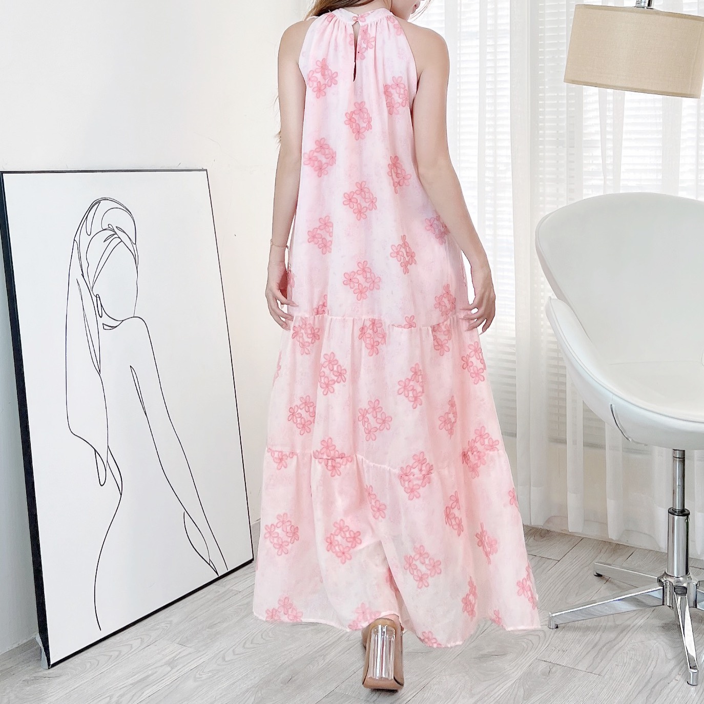 Đầm Maxi Yếm Nữ Thêu Hoa Chất Tơ Lụa Thêu Hoa 3D Đi Biển Đi Tiệc MIMIX - EM0