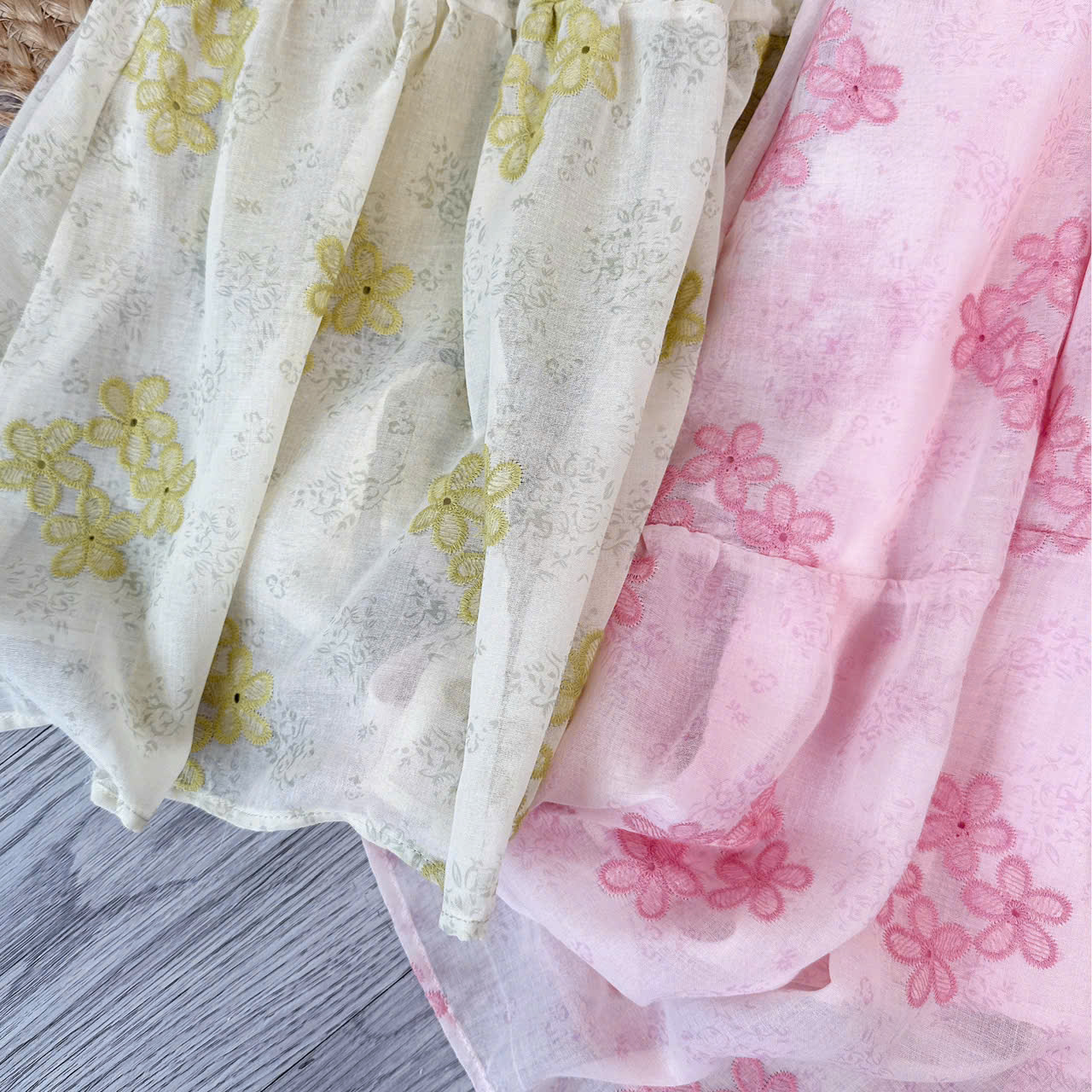 Đầm Maxi Yếm Nữ Thêu Hoa Chất Tơ Lụa Thêu Hoa 3D Đi Biển Đi Tiệc MIMIX - EM0
