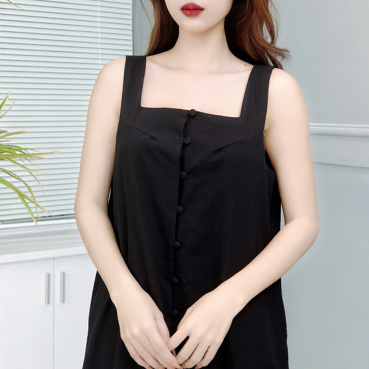 Váy Maxi Nữ 2 Dây Phối Nút Bọc Xẻ Tà Chất Đũi Và Cotton Đi Biển MIMIX - ES6