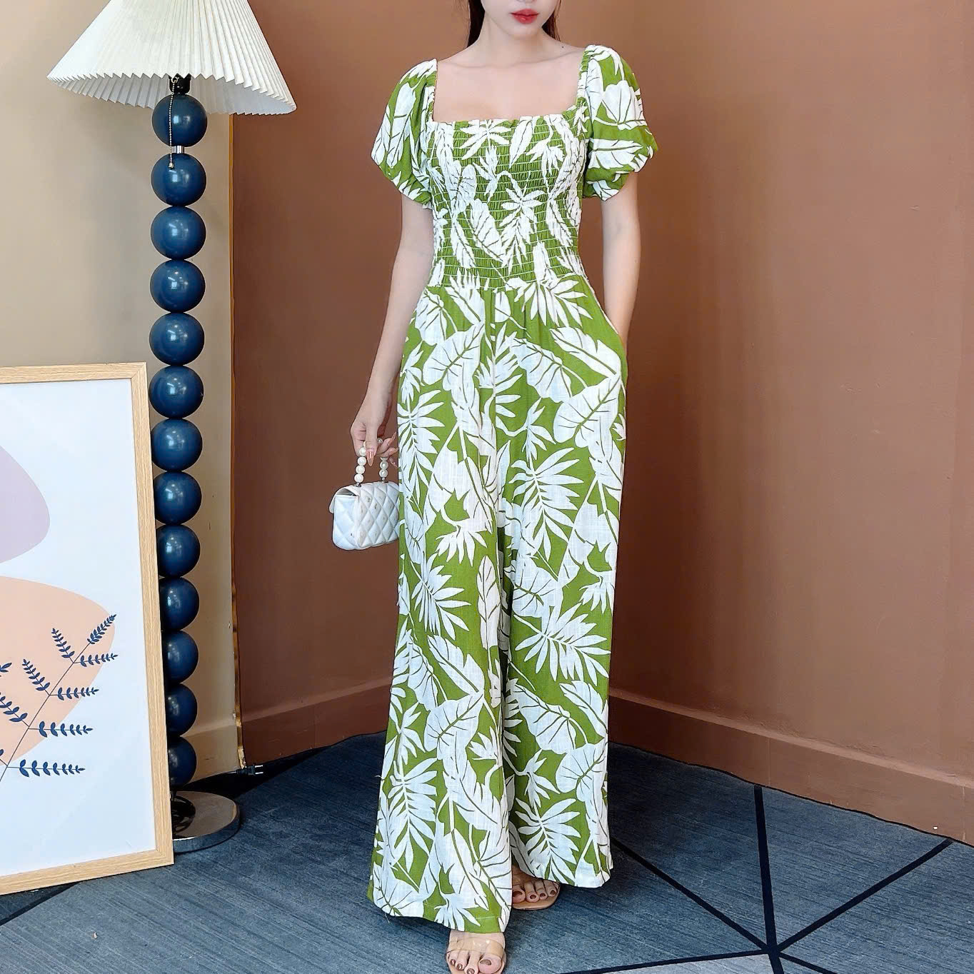 Jumpsuit Nữ Họa Tiết Lá Cổ Vuông Tay Bồng Bo Chun Chất Linen Sợi Tự Nhiên Đi Du Lịch MIMIX - ET6