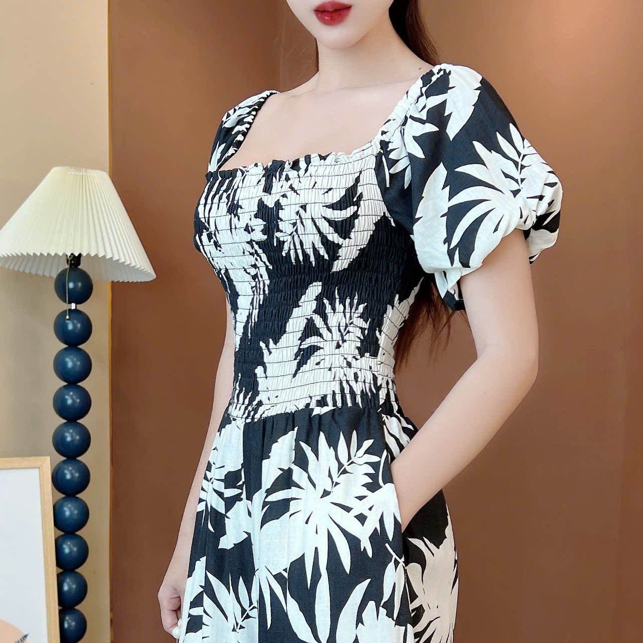 Jumpsuit Nữ Họa Tiết Lá Cổ Vuông Tay Bồng Bo Chun Chất Linen Sợi Tự Nhiên Đi Du Lịch MIMIX - ET6