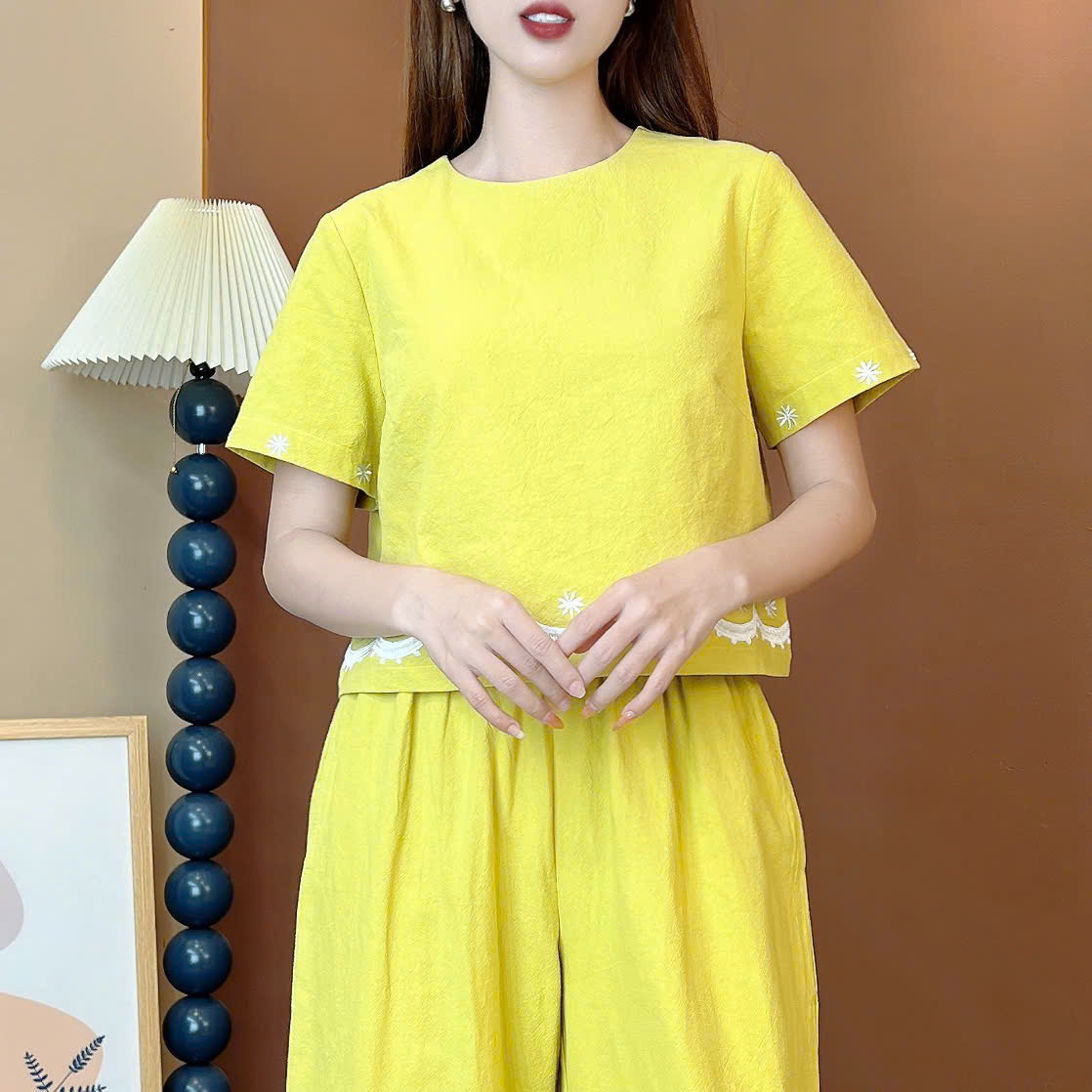 Set Bộ Áo Cổ Tròn Tay Ngắn Mix Quần Dài Thêu Lai Chất Cotton Cara Đi Dạo Phố MIMIX - ET5