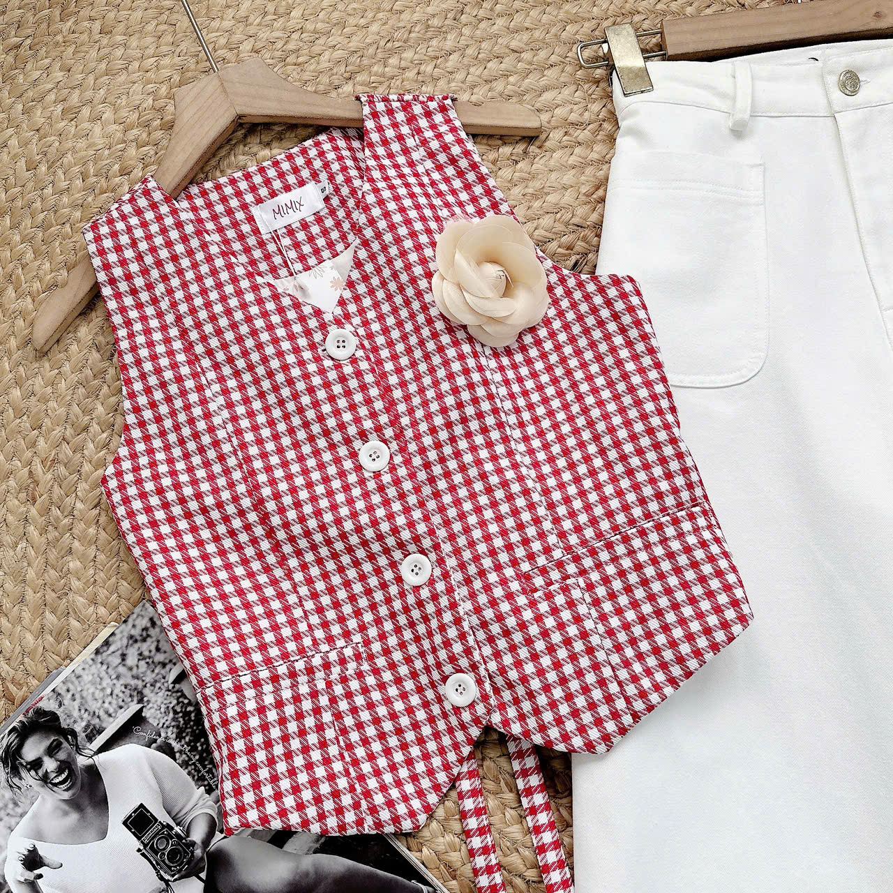 Áo Gile Caro Cổ Dạng Vest Phối Nút Chất Bố Lụa Công Sở MIMIX - EN1