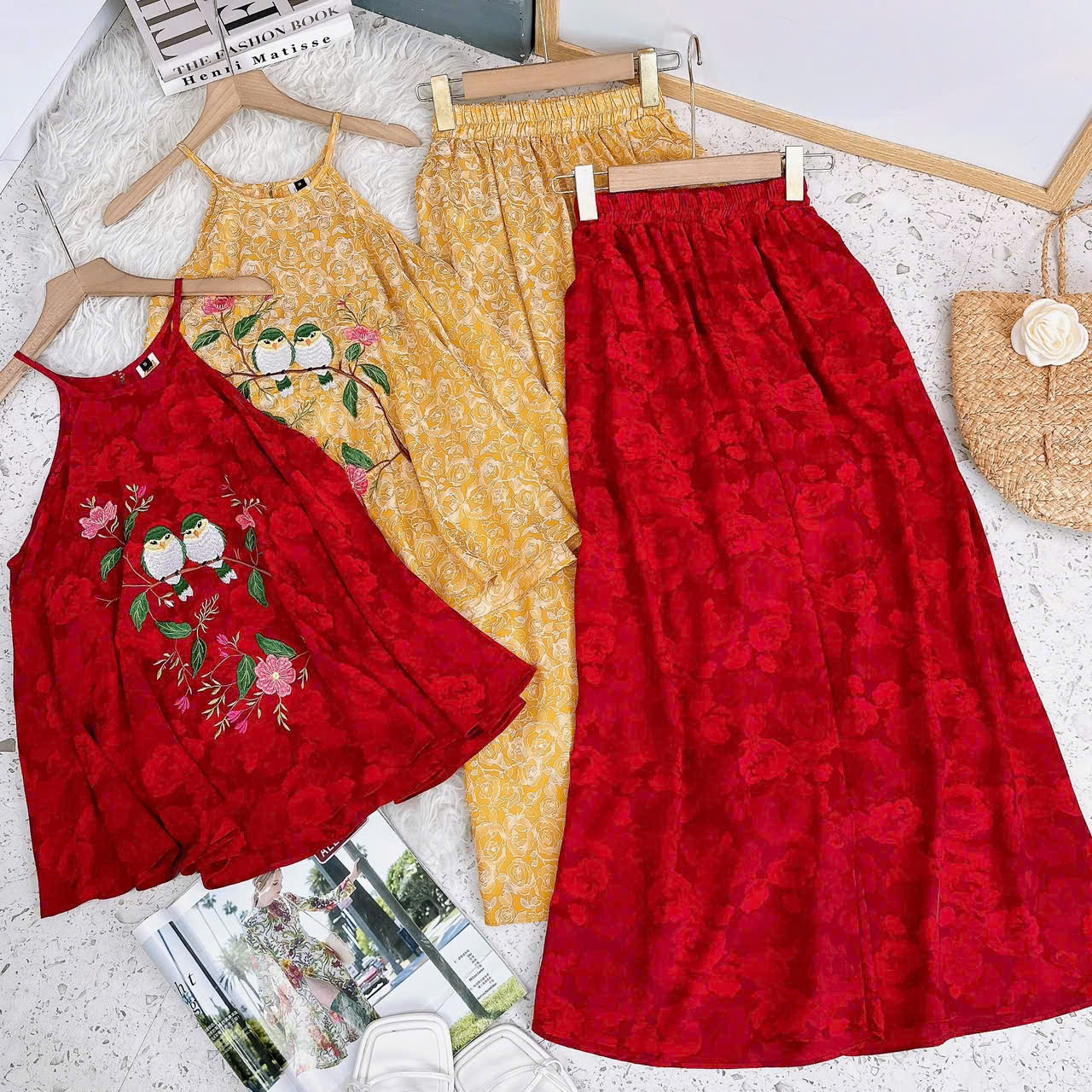 Set Bộ Yếm Áo Thêu Hoa Mix Uyên Ương Và Quần Dáng Dài Chất Lụa Tằm Cao Cấp Đi Dạo MIMIX - EU5