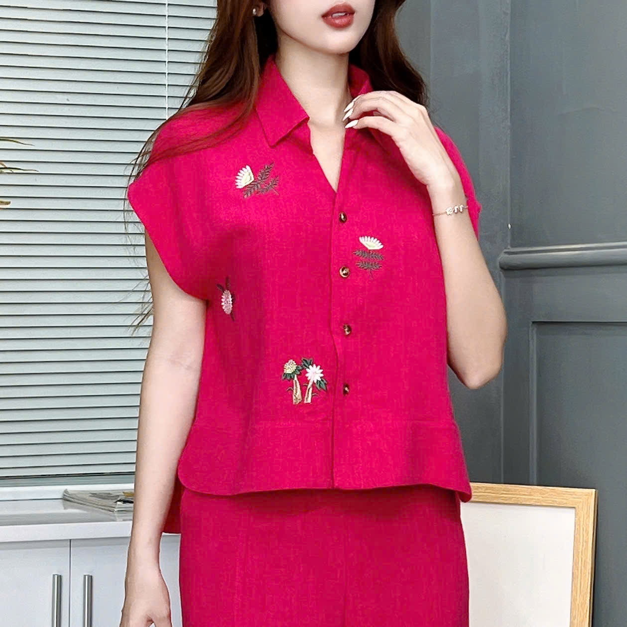 Set Áo Tay Ngắn Cổ Sơ Mi Thêu Hoa Mix Quần Dài Chất Linen Bamboo Thêu Đi Dạo Phố MIMIX - EW7