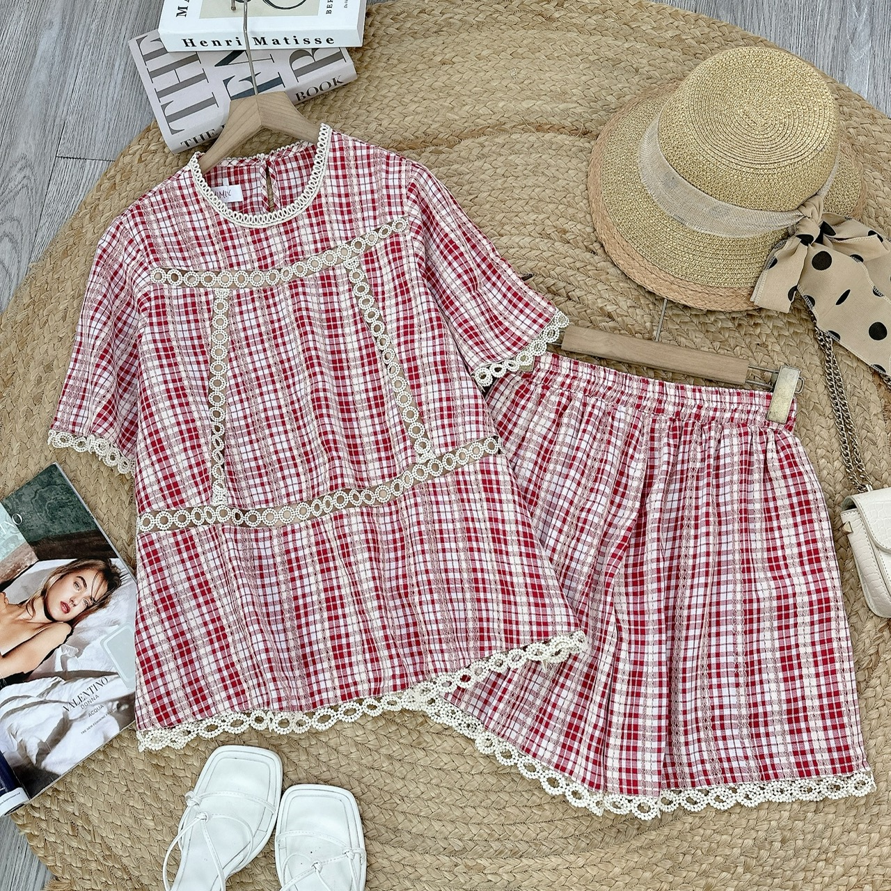 Set Short Caro Áo Viền Ren Tay Ngắn Mix Quần Ngắn Chất Cotton Kẻ Ép Chỉ Đi Dạo Phố MIMIX - FA1