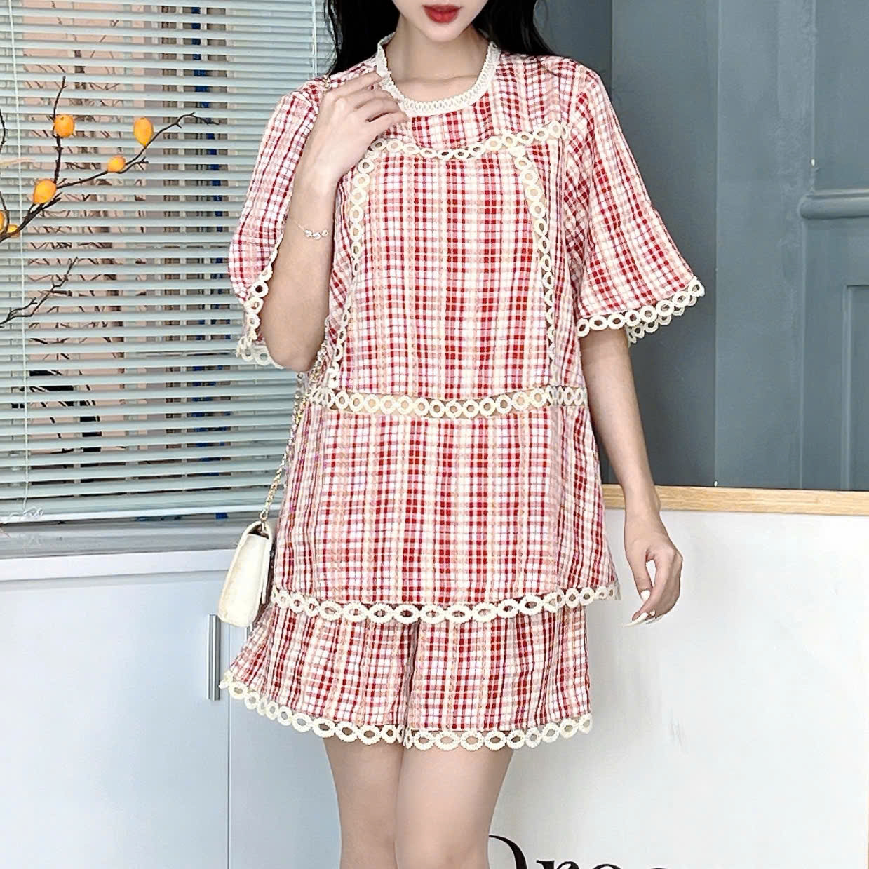 Set Short Caro Áo Viền Ren Tay Ngắn Mix Quần Ngắn Chất Cotton Kẻ Ép Chỉ Đi Dạo Phố MIMIX - FA1