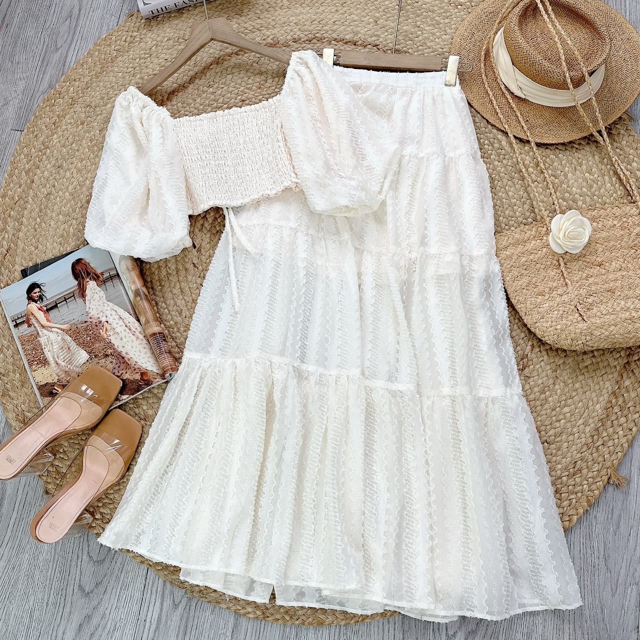 Set Váy Nữ Áo Smocking Tay Bồng Mix Chân Váy Dáng Dài Xòe Chất Tơ Sóng 3D Đi Biển MIMIX - FB3