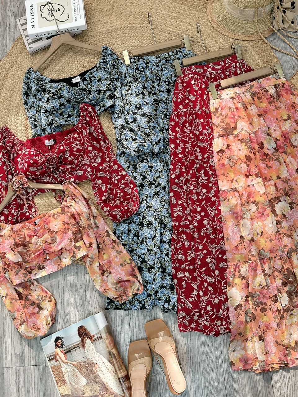 Set Bộ Váy Hoa Áo Croptop Tay Dài Mix Chân Váy Dáng Dài Chất Tơ Đi Du Lịch MIMIX - FD3