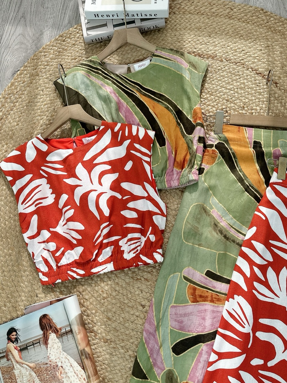Set Váy Nữ Áo Độn Vai Cổ Tròn Mix Chân Váy Dáng Dài Xòe Chất Linen Ướt, Linen Bột Mịn Đi Tiệc MIMIX - FJ5