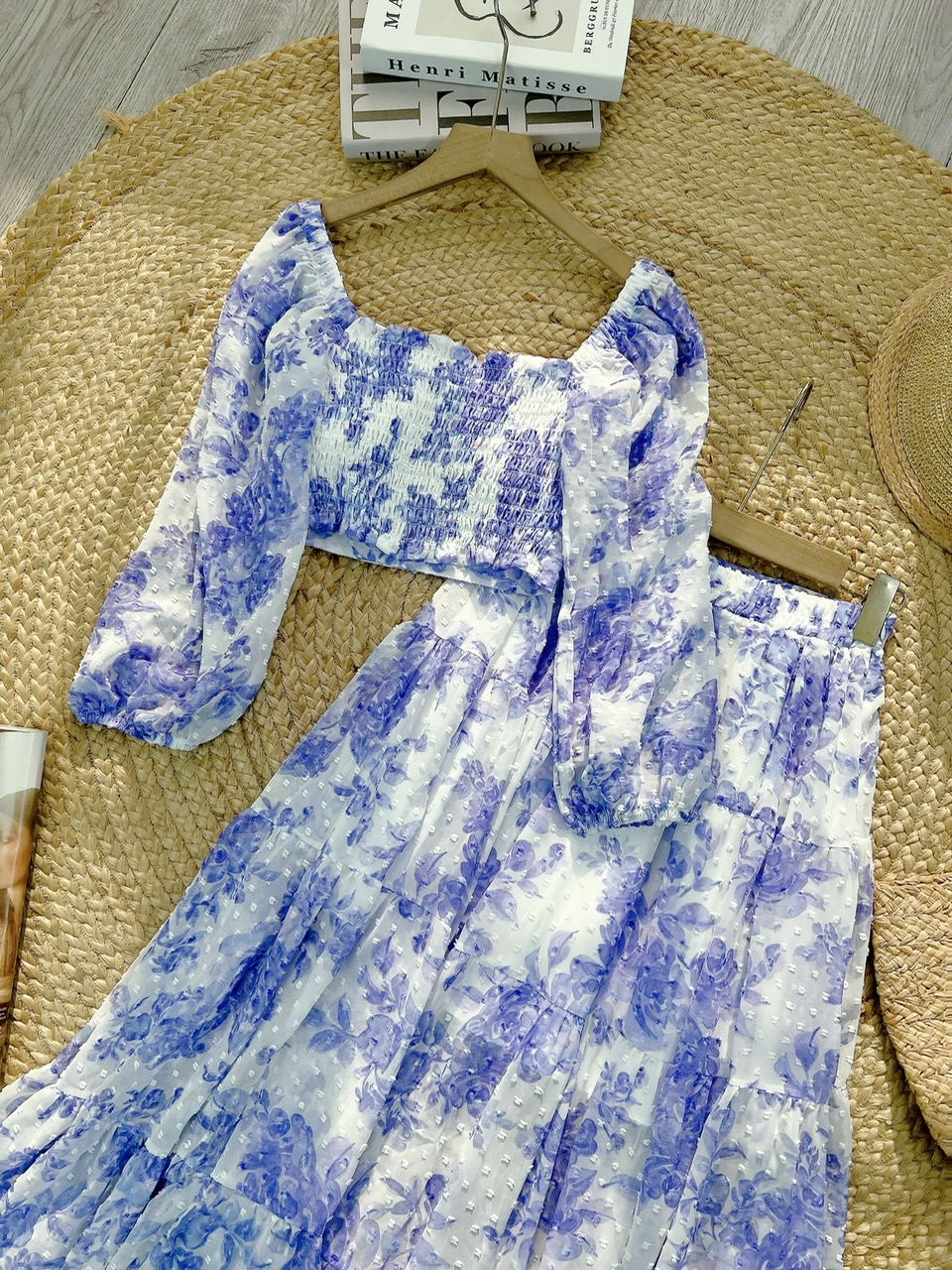 Set Bộ Váy Hoa Áo Croptop Tay Dài Mix Chân Váy Dáng Dài Chất Tơ Đi Du Lịch MIMIX - FD3