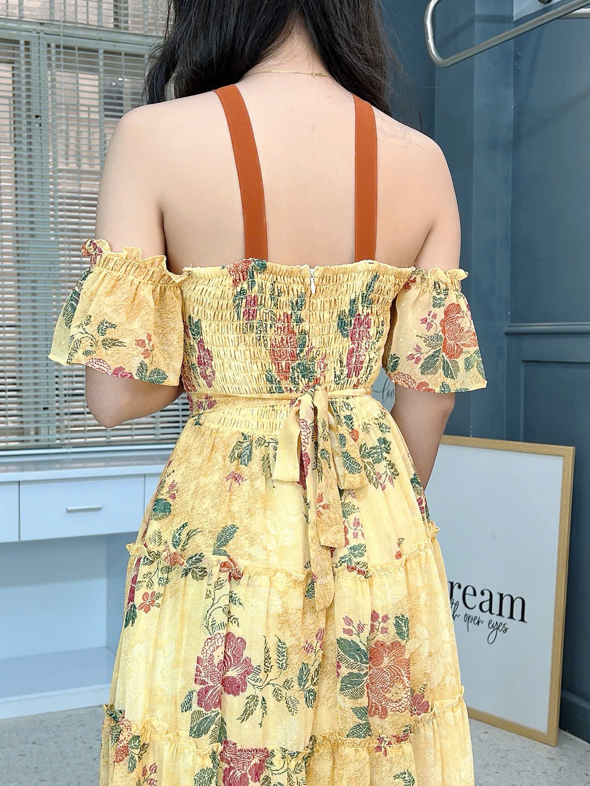 Đầm Maxi Hoa Thiết Kế Tầng Xòe Trễ Vai Cổ Yếm Nữ Đẹp MIMIX FN9