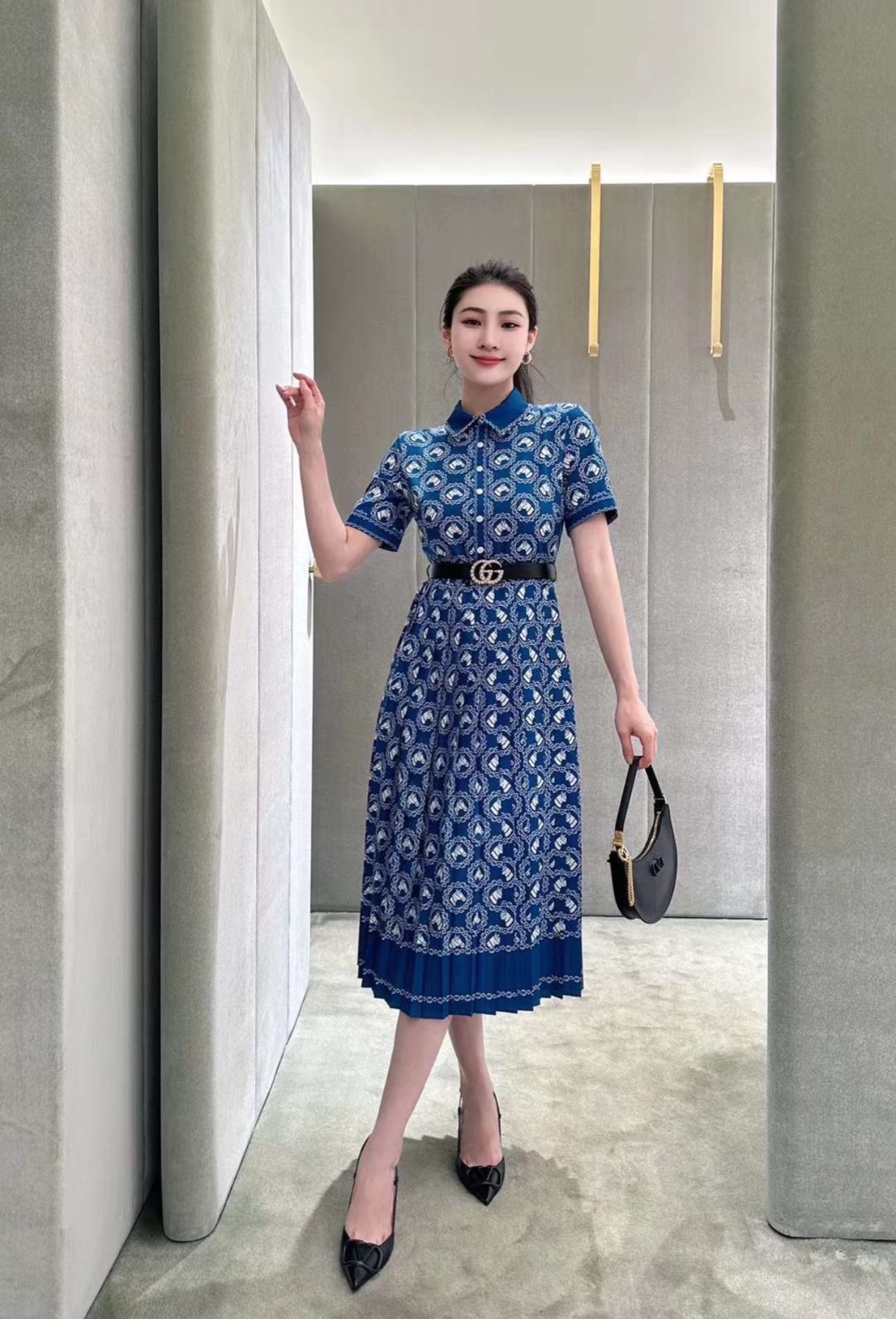 Đầm Sen Bẻ Xếp Ly QC CC