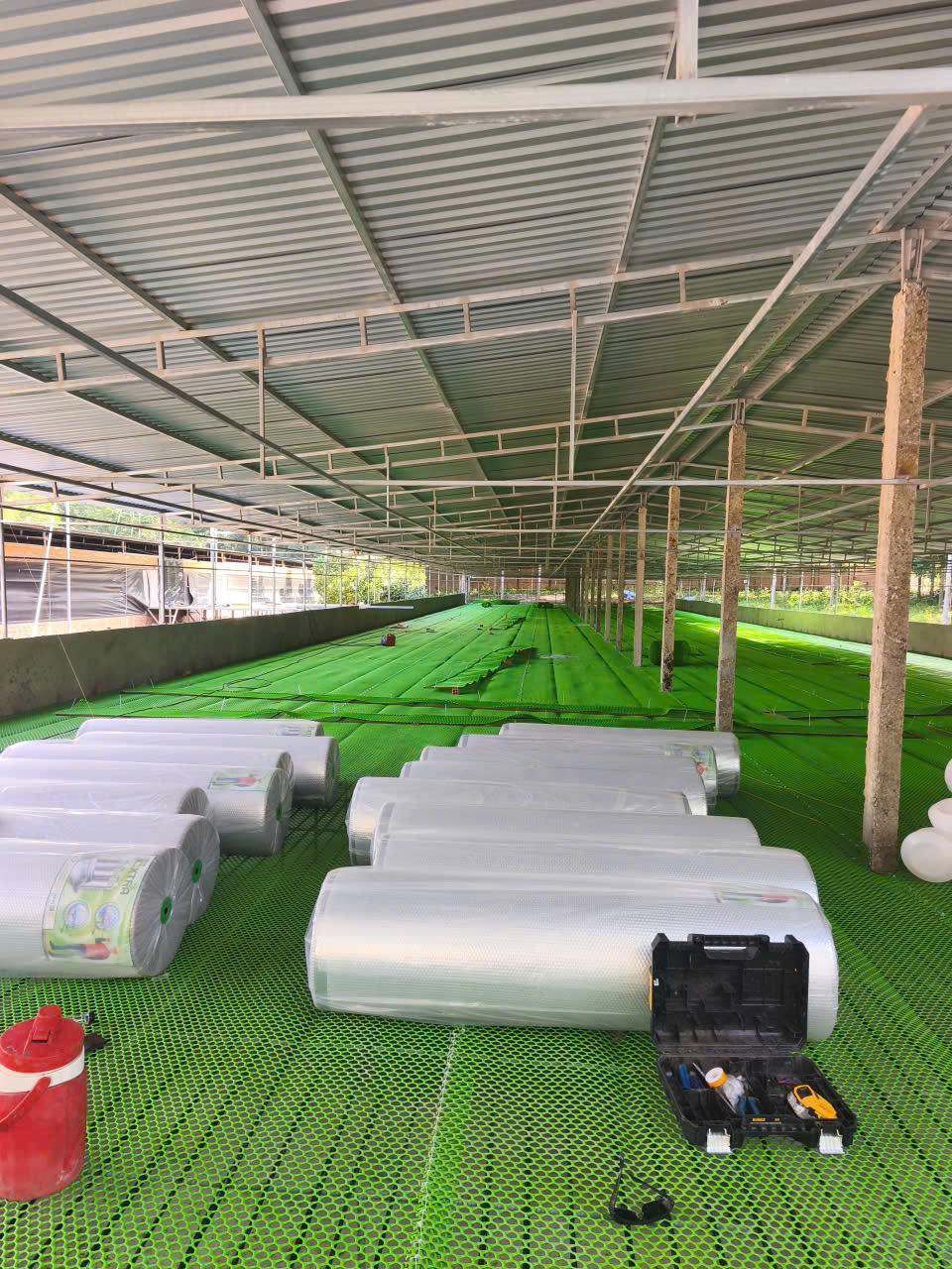 Từ Trại Vịt Hở Lên Trại Lạnh Cần Những Thiết Bị Gì?
