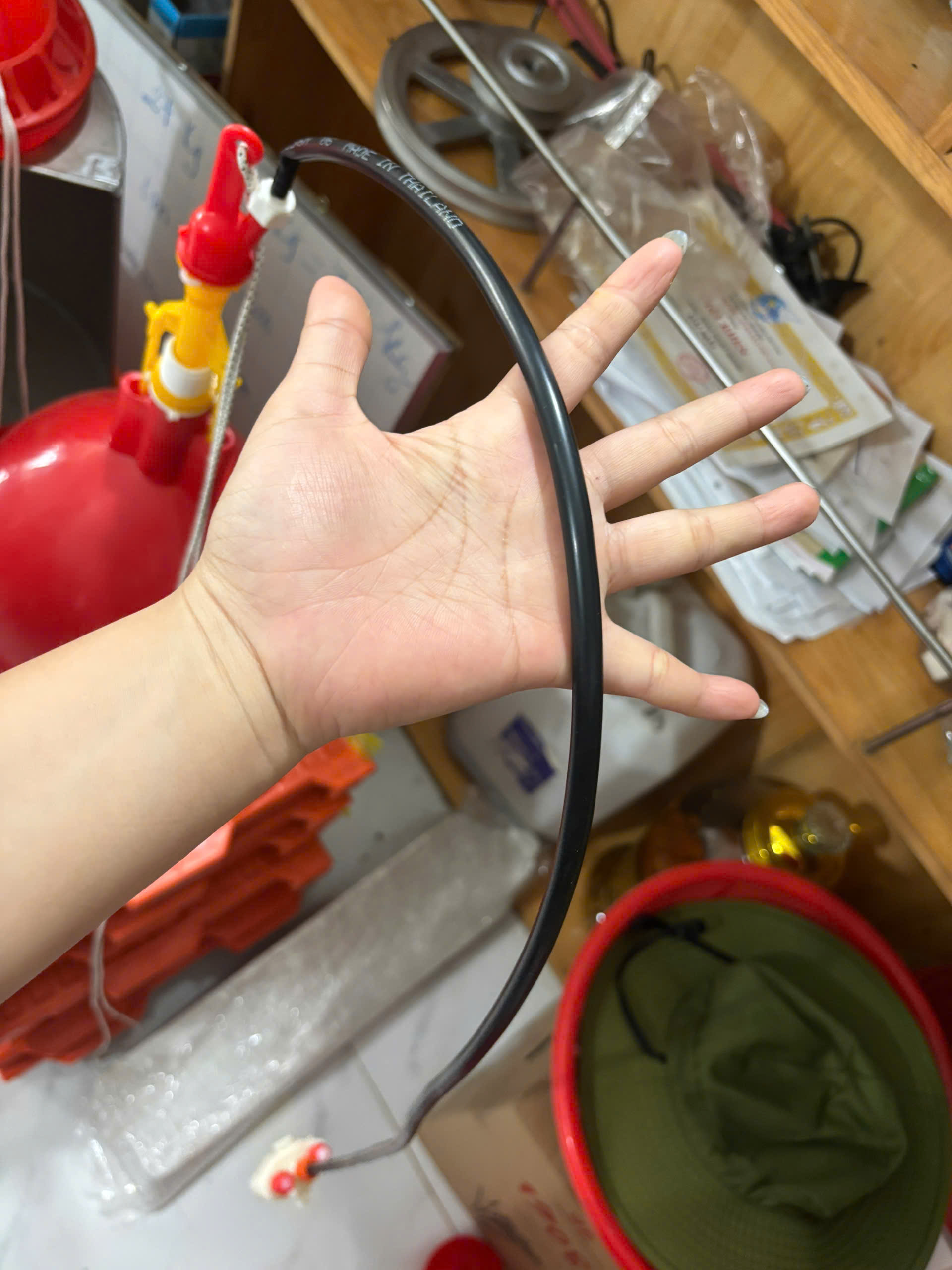 Dây nước bình tự động dùng để thay thế
