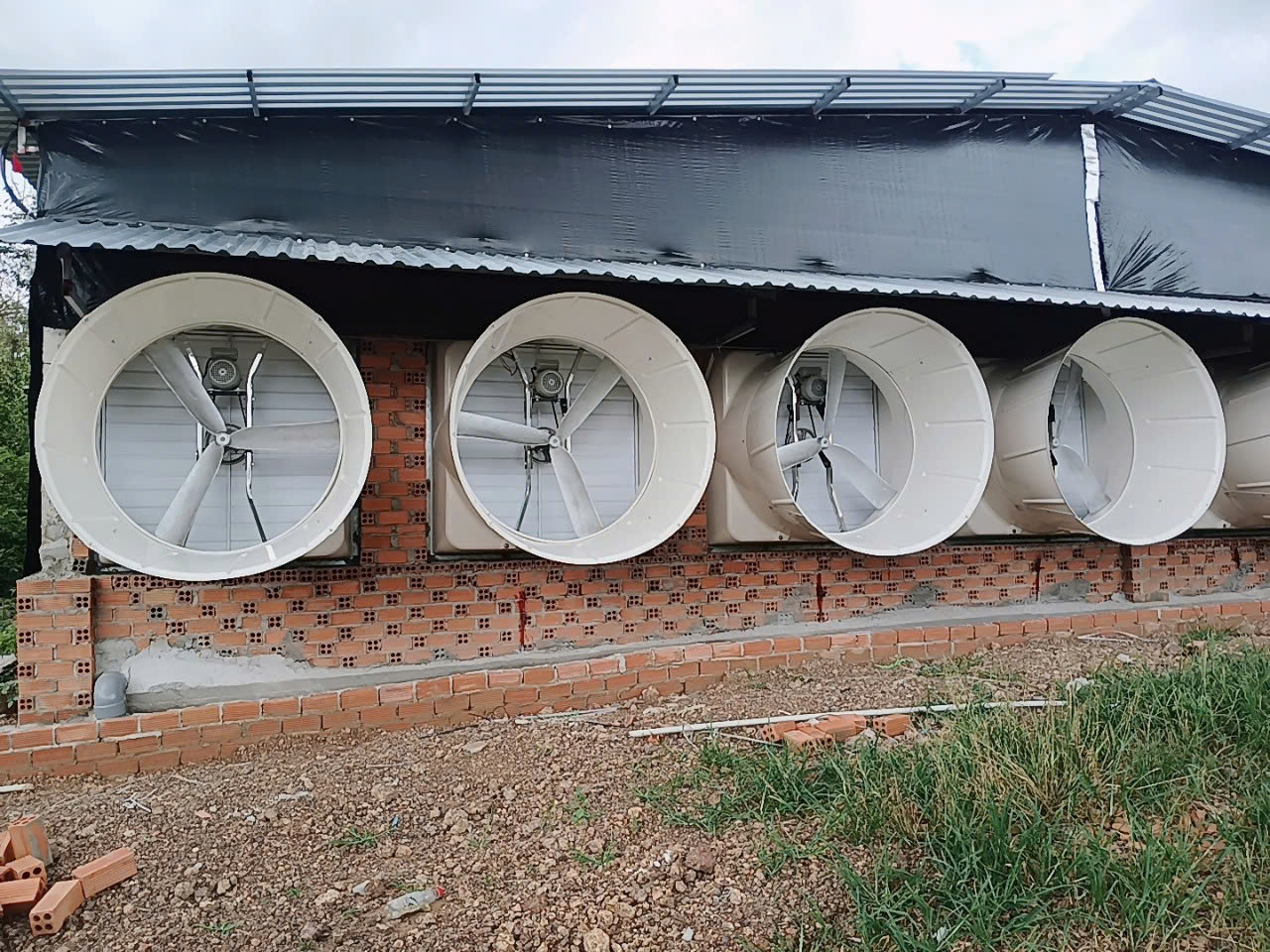 QUẠT HÚT VỎ COMPOSITE 146, CÁNH NHÔM ĐÚC, KHUNG ĐỠ INOX,  Motor Enatech, CÓ LOA