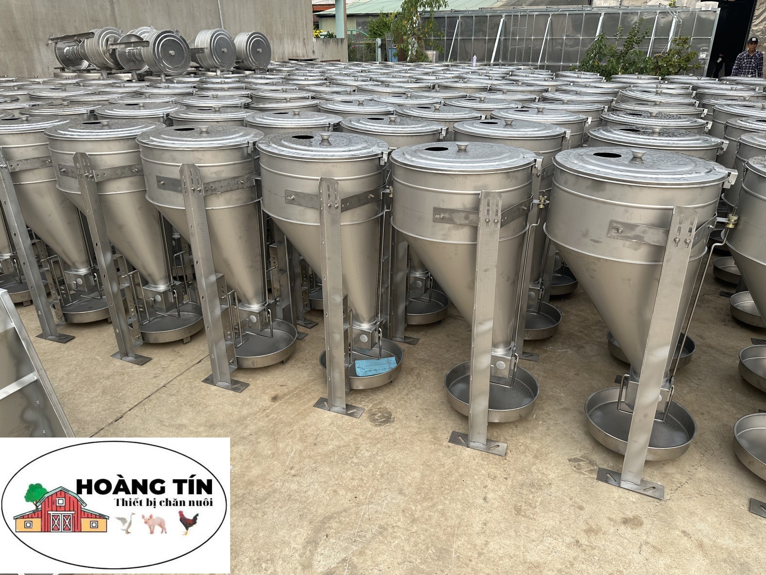 Máng ăn tự động (bầu lệch)
