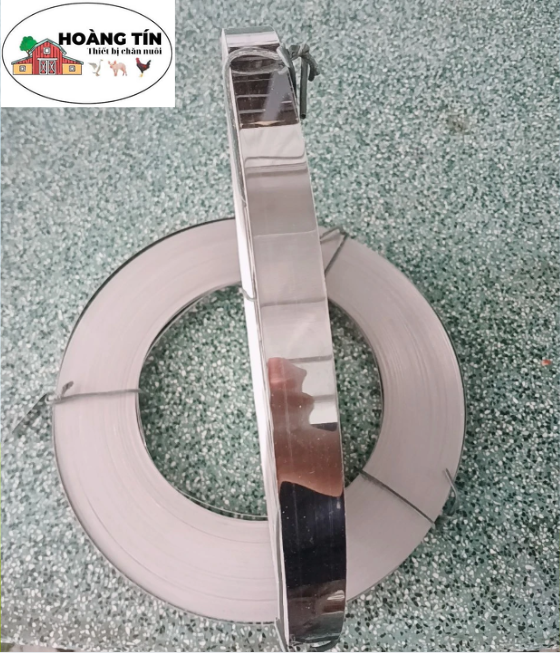 LA NẸP BẠT INOX CUỘN 100M