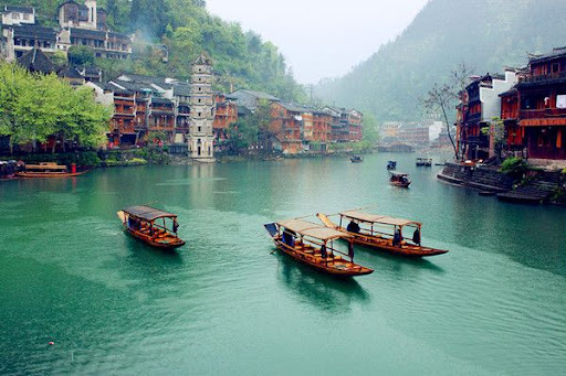 HÀ NỘI – TRƯỜNG SA - TRƯƠNG GIA GIỚI – PHƯỢNG HOÀNG CỔ TRẤN – THIÊN MÔN SƠN – HỒ BẢO PHONG