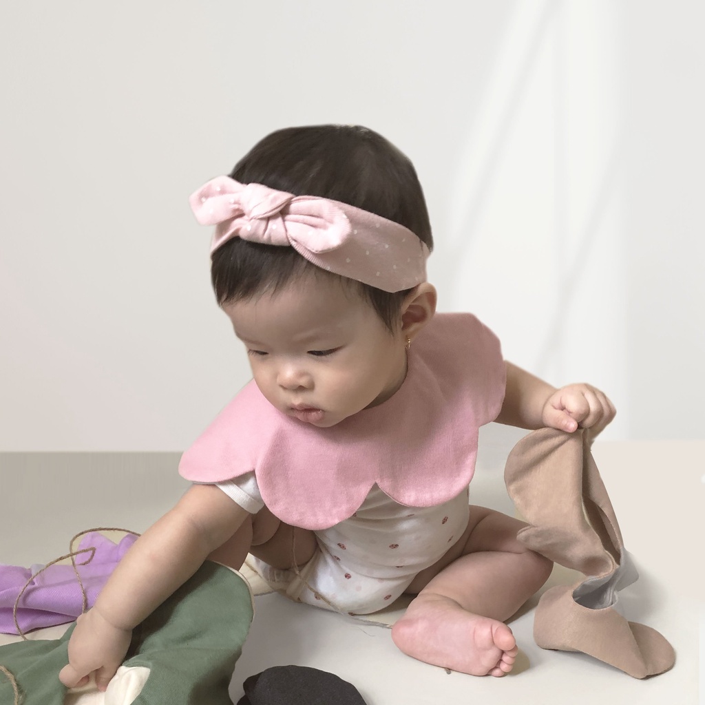 Yếm Cổ Tròn Jumysie - Chất vải cotton mềm mịn