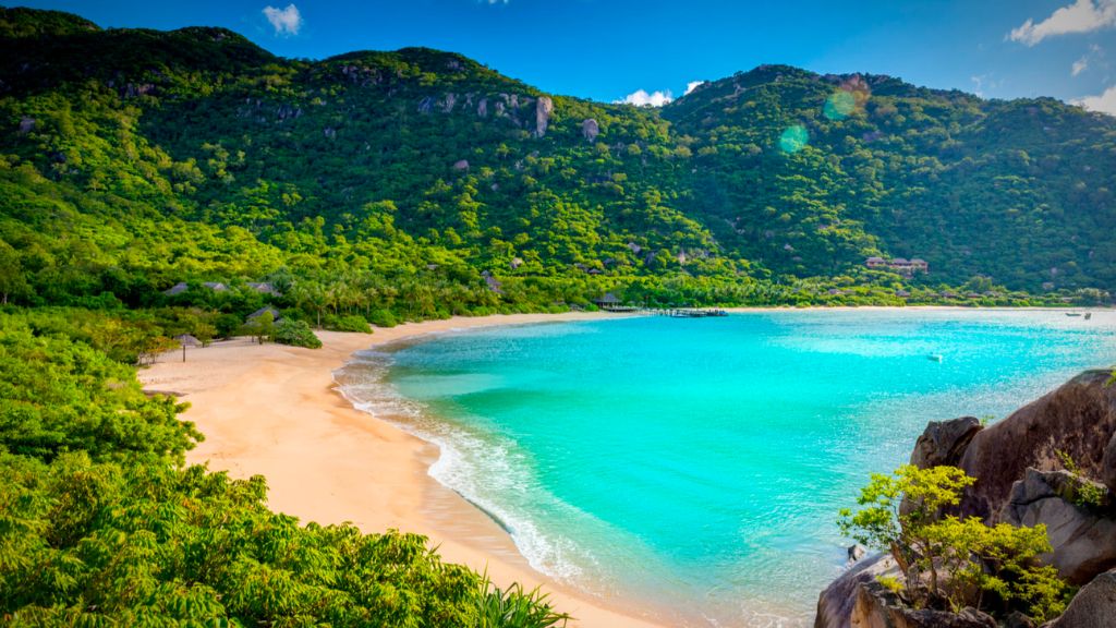 Tour Lặn Biển 1 Ngày: Khám Phá Vịnh Nha Trang