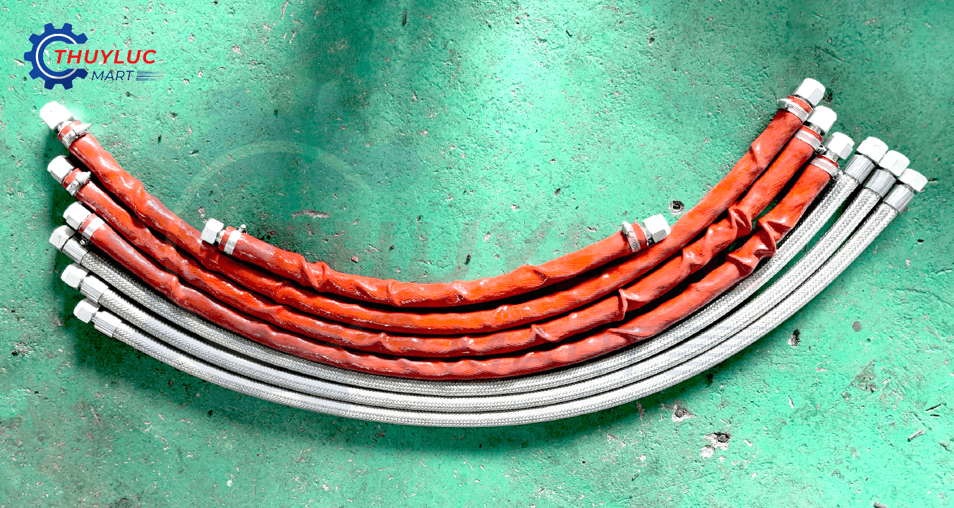 Ống Cao Su Bố Thép Sinopulse 5/8'': Lựa Chọn Tối Ưu Cho Hệ Thống Dẫn Dầu Thủy Lực