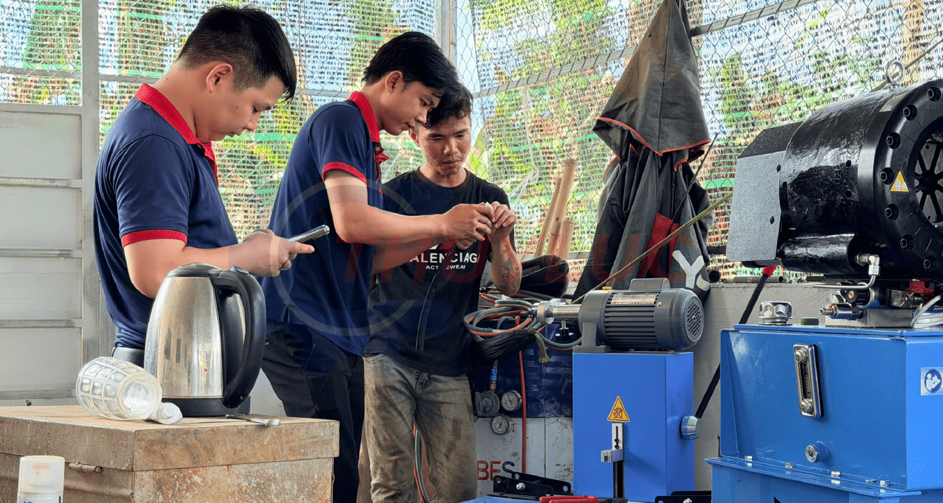 Sai Lầm Phổ Biến Khi Chọn Máy Bấm Ống Cho Cửa Hàng Mới