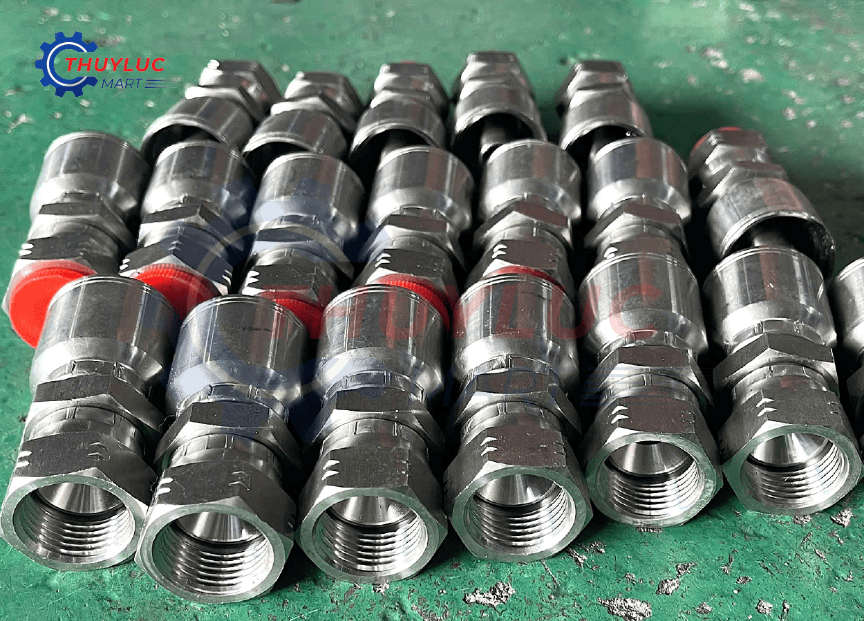 đầu bấm kèm vỏ bóp