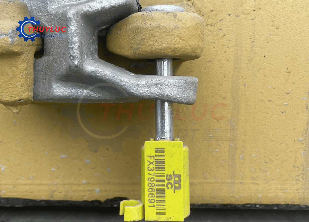 Toàn bộ ống đúc cứng được đóng container nguyên kiện, bó theo tiêu chuẩn công nghiệp