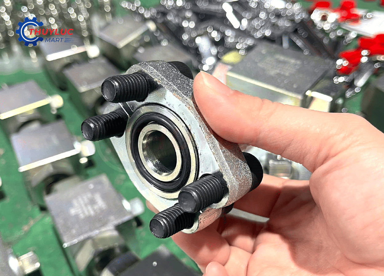 Mặt bích van cầu thủy lực kèm gioăng làm kín và bu lông, phụ kiện lắp đặt cho hệ thống thủy lực