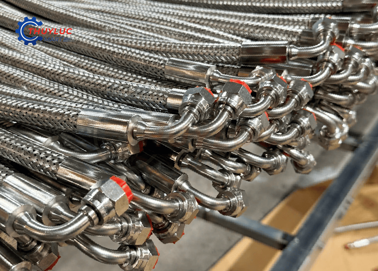 Ống Alfagomma bấm đầu JIC 1/4 sản xuất tại xưởng Hà Nội