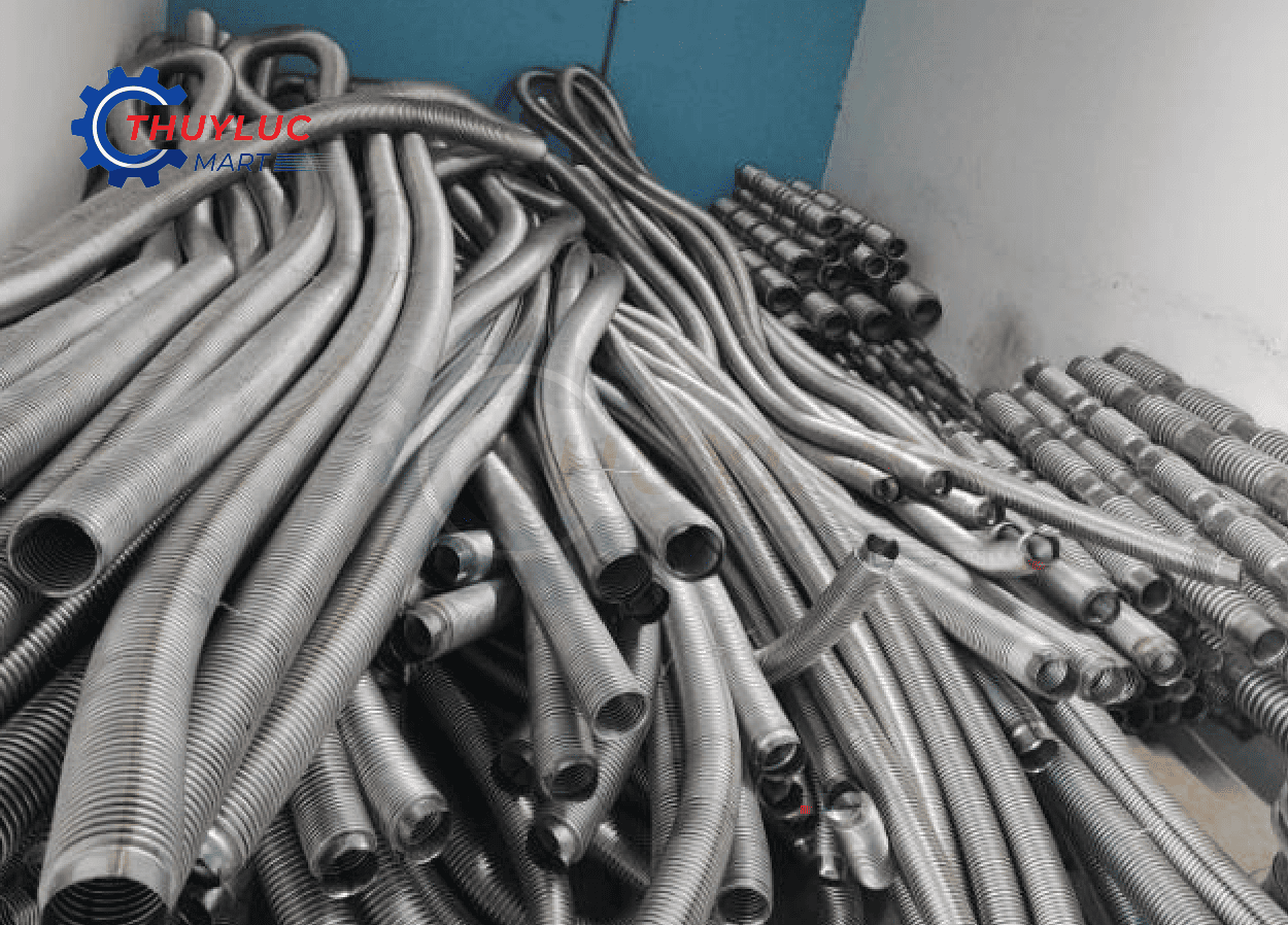 Cuộn ống ruột gà inox bọc lưới inox lưu kho số lượng lớn, sẵn gia công theo chiều dài yêu cầu