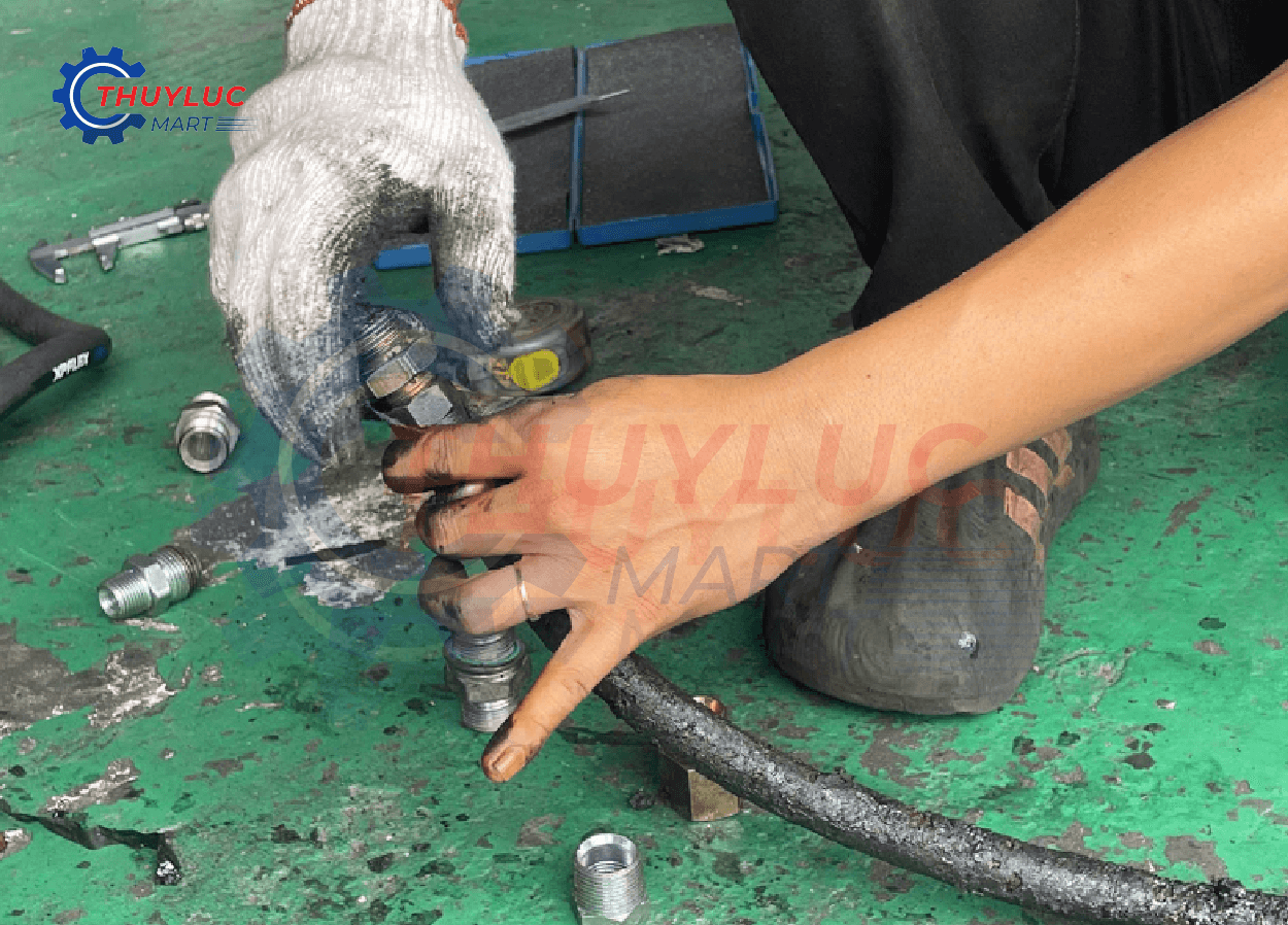 phục hồi tuy ô máy xúc