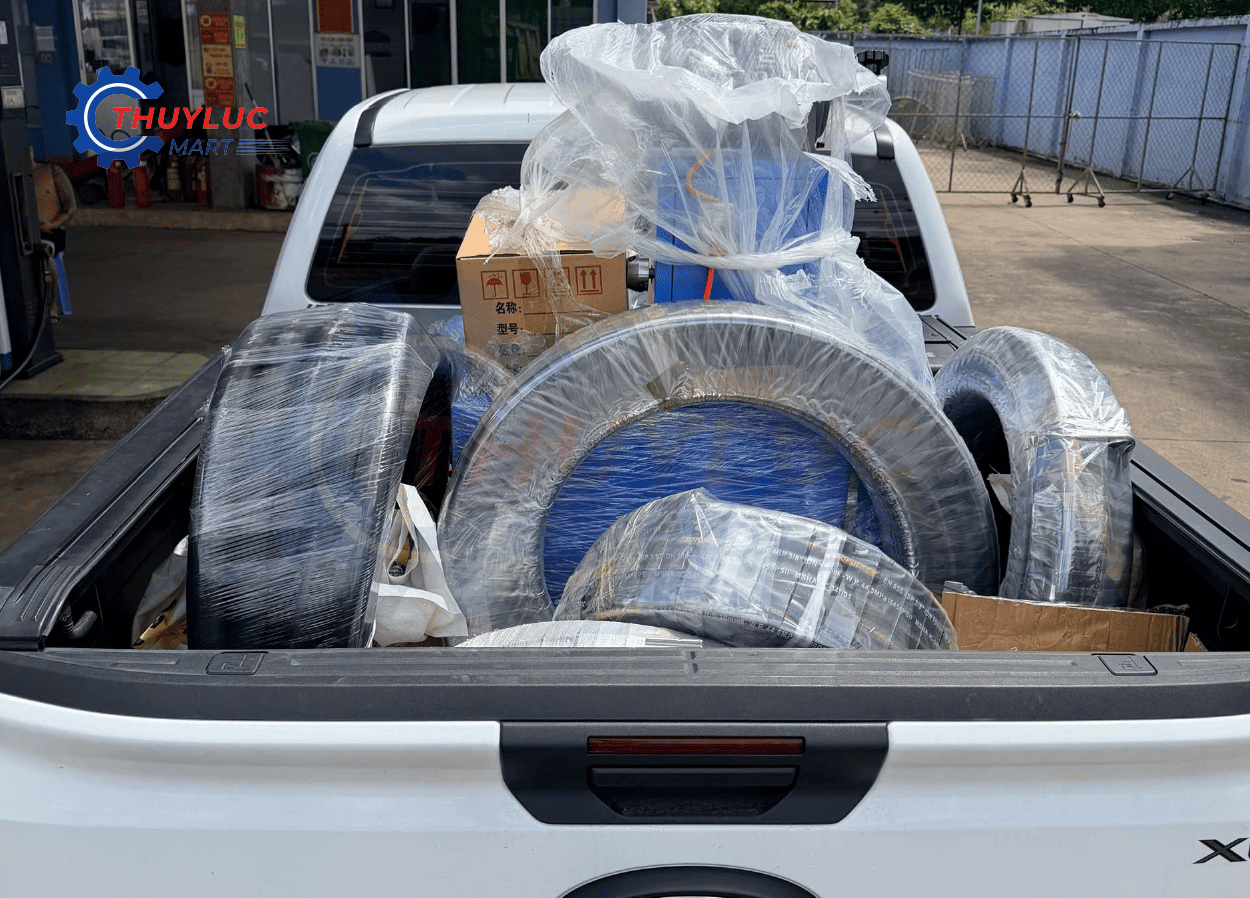 Vận chuyển máy bấm ống Samway và vật tư thủy lực đến công trình Đồng Nai