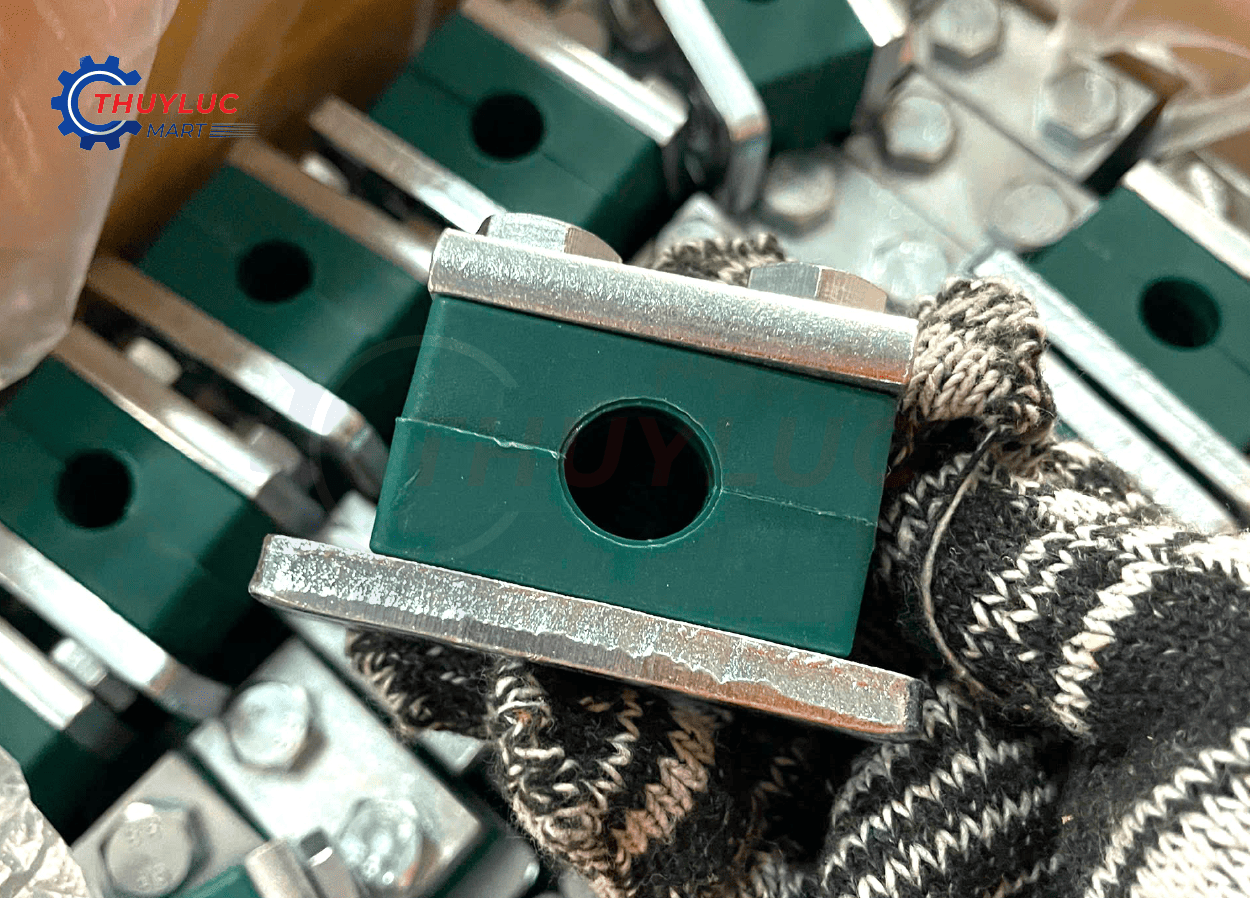 Kẹp ống thủy lực loại nặng chất liệu nhựa nhiều kích cỡ từ OD10–OD38