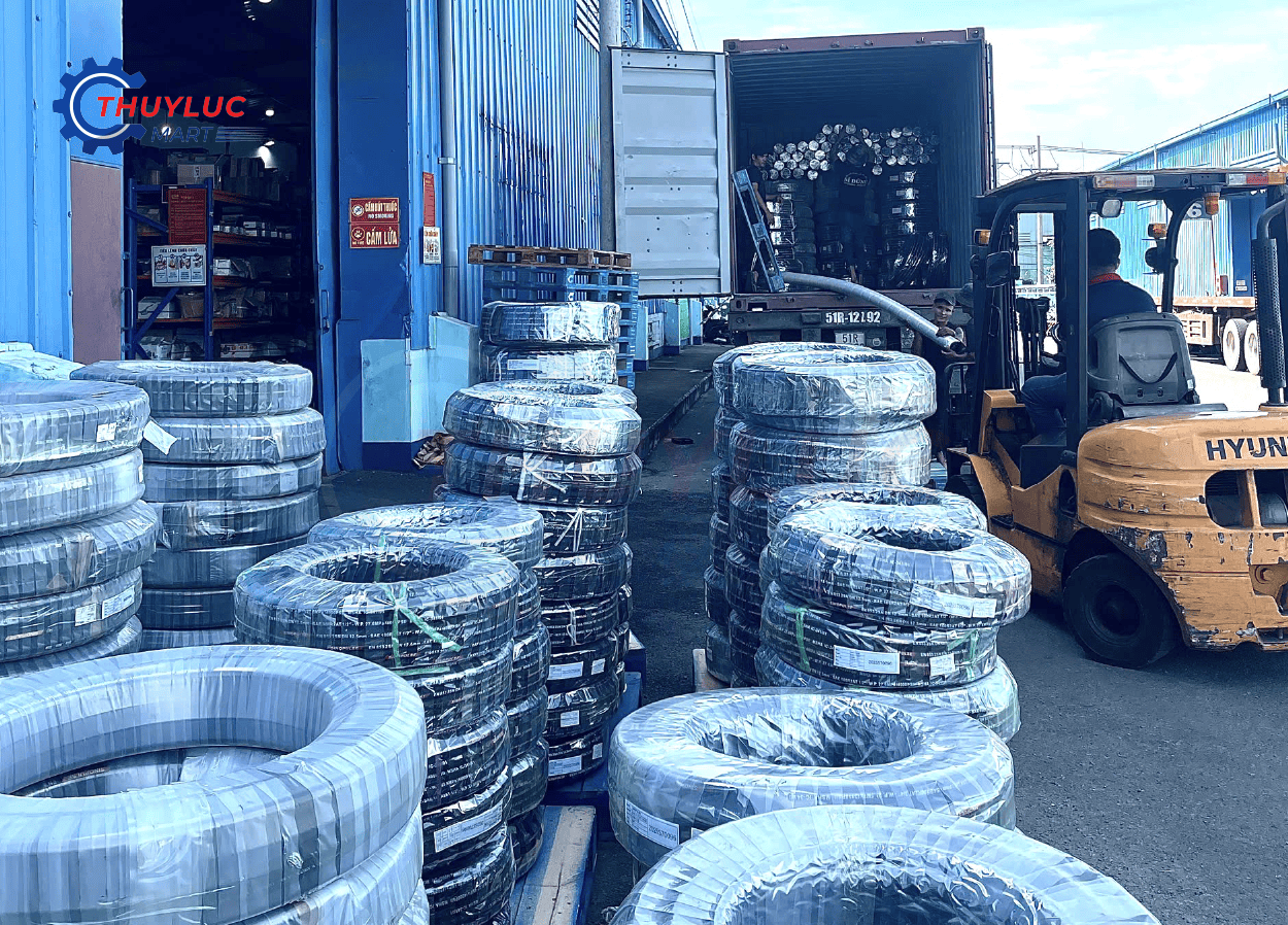 Tuy ô ống mềm thủy lực Sinopulse sẵn kho thủy lực mart