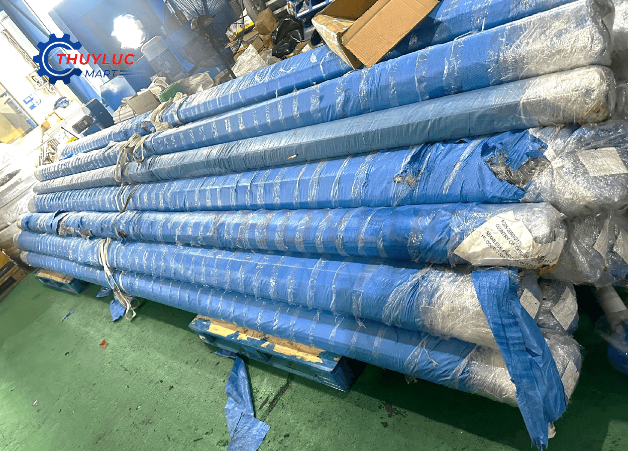 Ống đúc inox và thép đúc lưu kho số lượng lớn tại kho Tổng Thủy Lực Mart, sẵn sàng giao hàng toàn quốc theo yêu cầu dự án