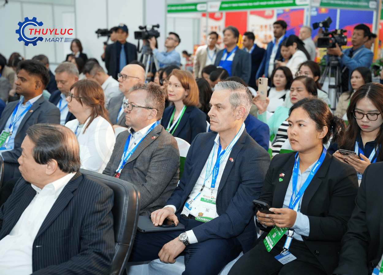 Toàn cảnh Trung tâm Triển lãm ICE Hà Nội – địa điểm tổ chức Vietfood & Beverage 2025, nơi Thủy Lực Mart giới thiệu ống và phụ kiện Alfagomma cho ngành F&B.