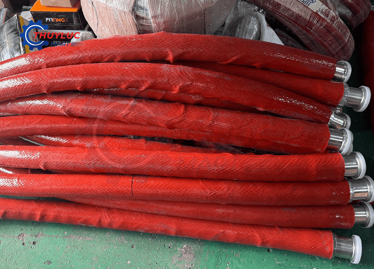 Gia công bấm ống bố vải Alfagomma 3 inch và bọc cách nhiệt chống cháy tại xưởng