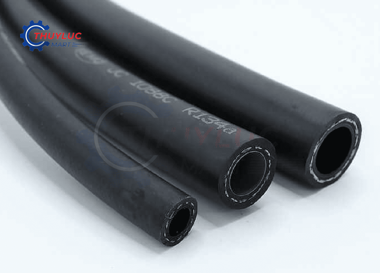 Mặt cắt thực tế ống điều hòa dẫn môi chất lạnh với lớp nylon chống thẩm thấu bên trong