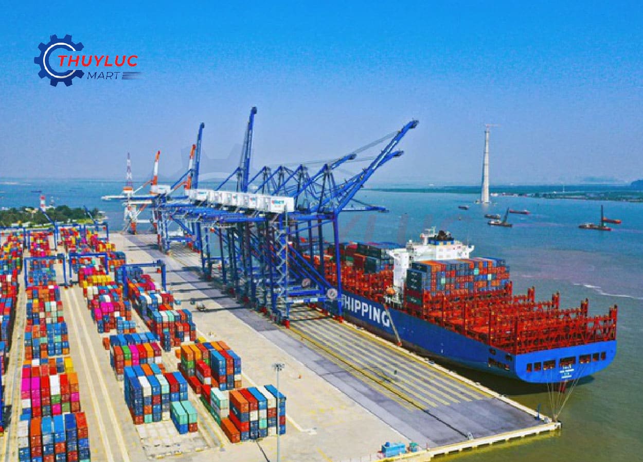 Cảng container và tàu biển – môi trường ứng dụng ống thủy lực công nghiệp trong ngành hàng hải