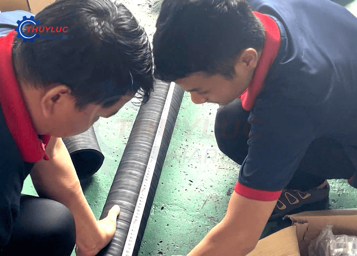 xưởng bấm ống thủy lực cỡ lớn tại TP.HCM