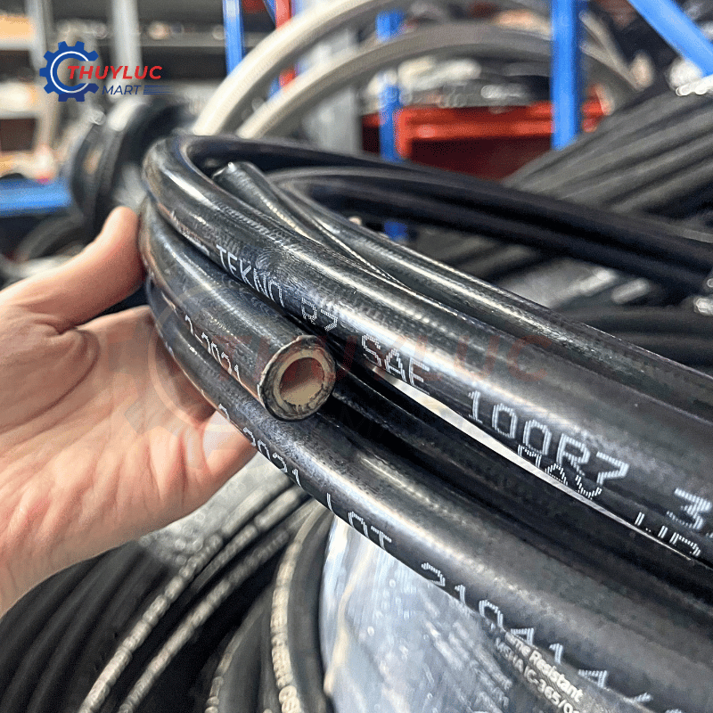 Ống thủy lực Vitillo R7 3/8", THR706