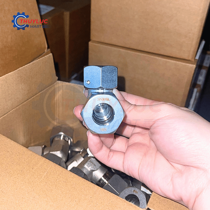 Nối xoay vuông 90 SS316 16S, M24x1.5, EW16S-SS