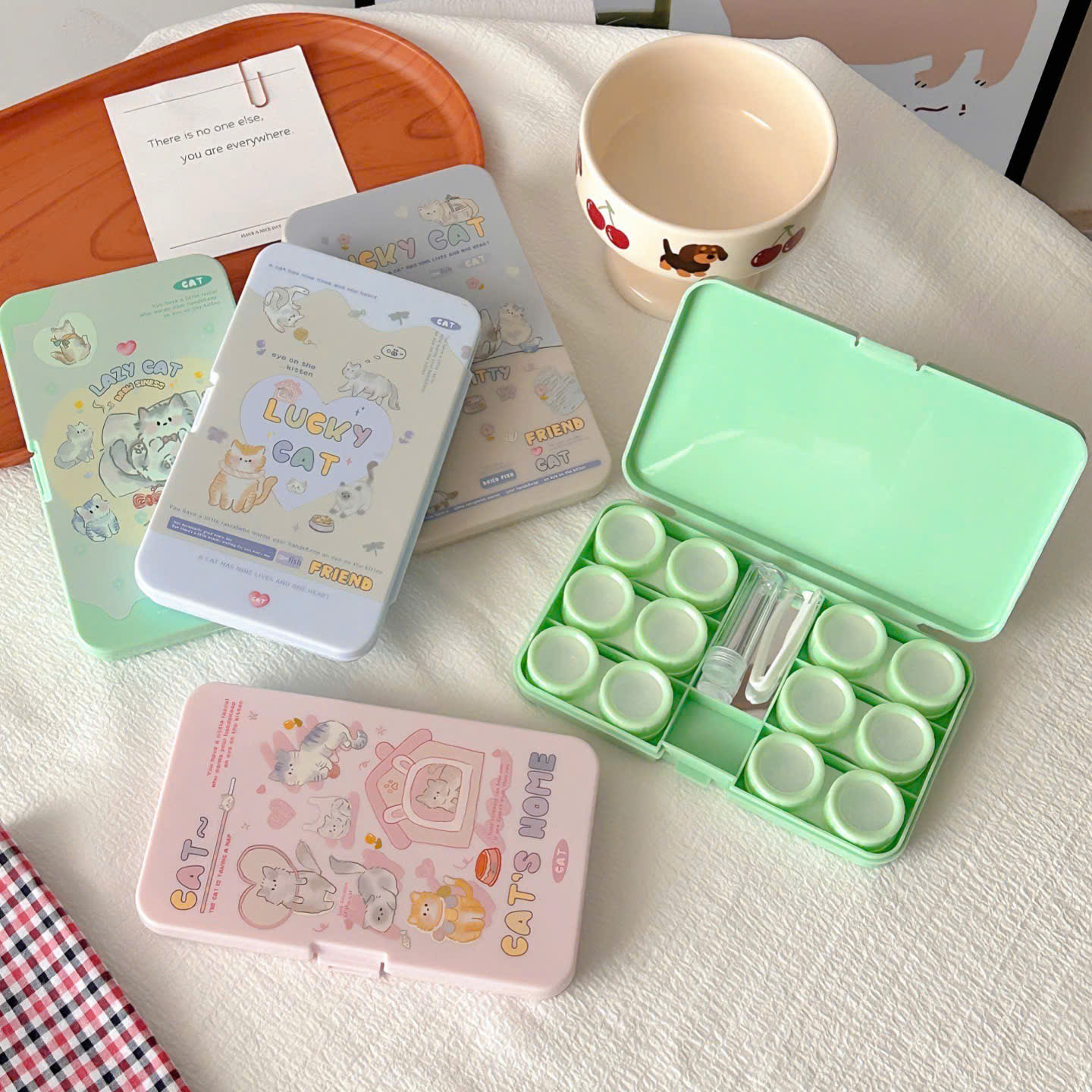 Khay Đựng 6 Cặp Lens Những Chú Mèo Vui Nhộn