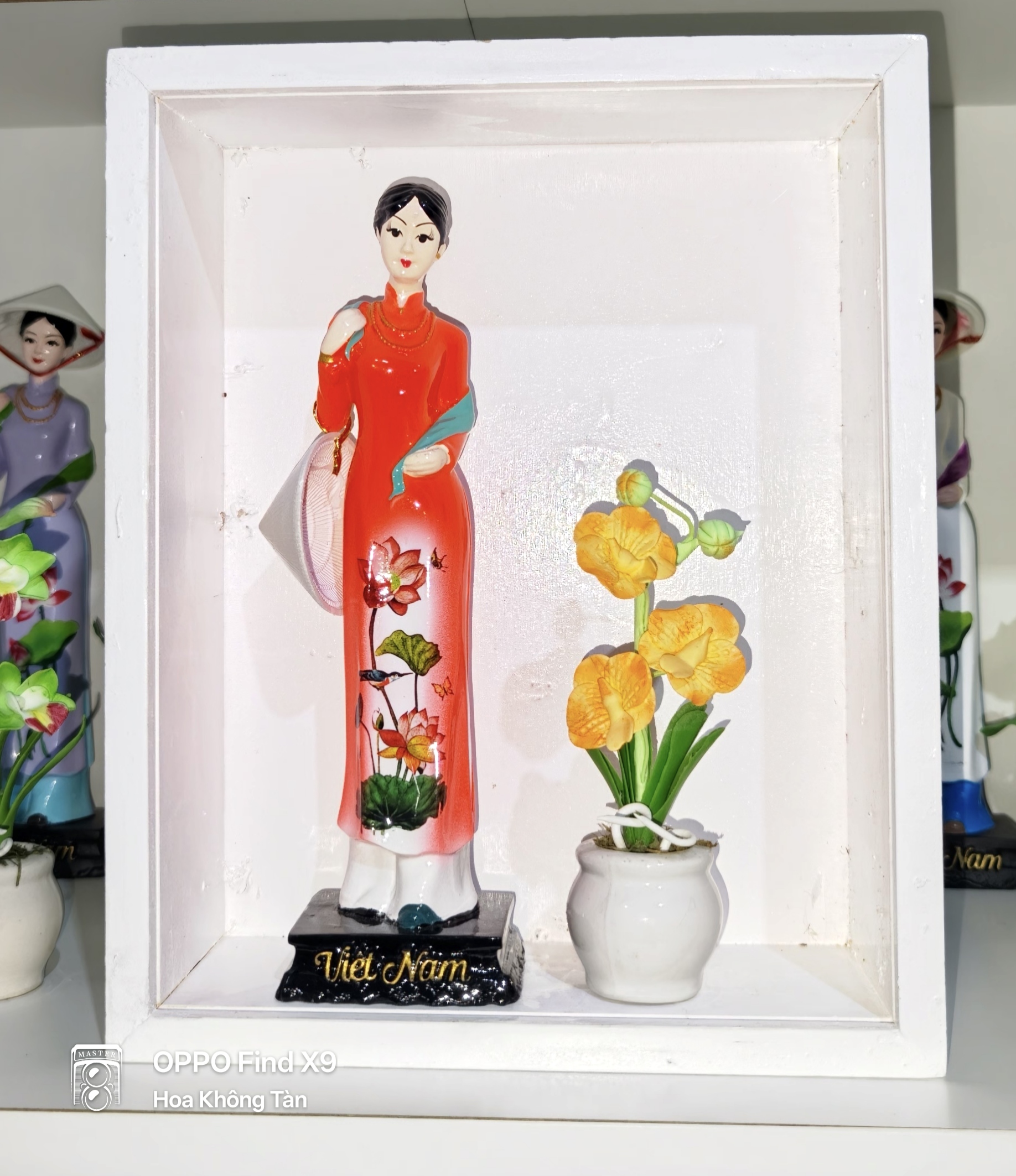 Tượng Cô Gái Việt Nam Mặc Áo Dài