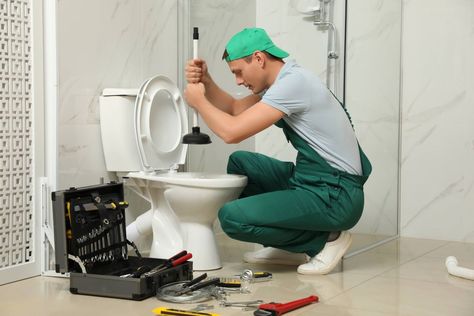 Bồn cầu thoát nước chậm và cách xử lý hiệu quả ngay lập tức