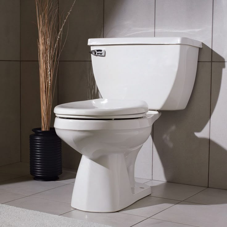 Gạch nhà tắm bị ố vàng và cách xử lý