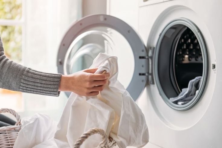 4 mẹo hay giúp quần áo không có mùi hôi ẩm mốc trong mùa mưa