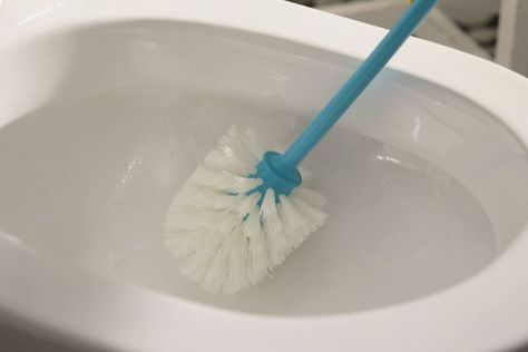 8 cách tẩy sạch vết ồ vàng lâu ngày giúp bồn cầu sáng bóng